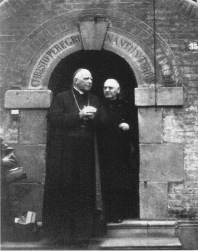 05 cavg eingang priesterhaus