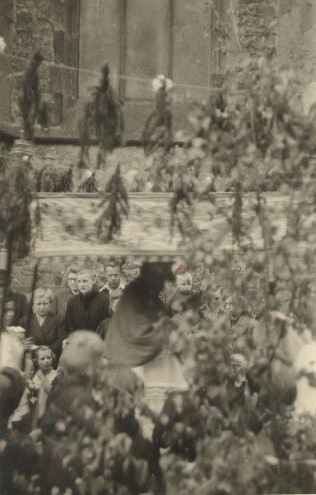 29542110 1575566395892295 n